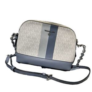 Michael Kors crossbody bag in excellent condition